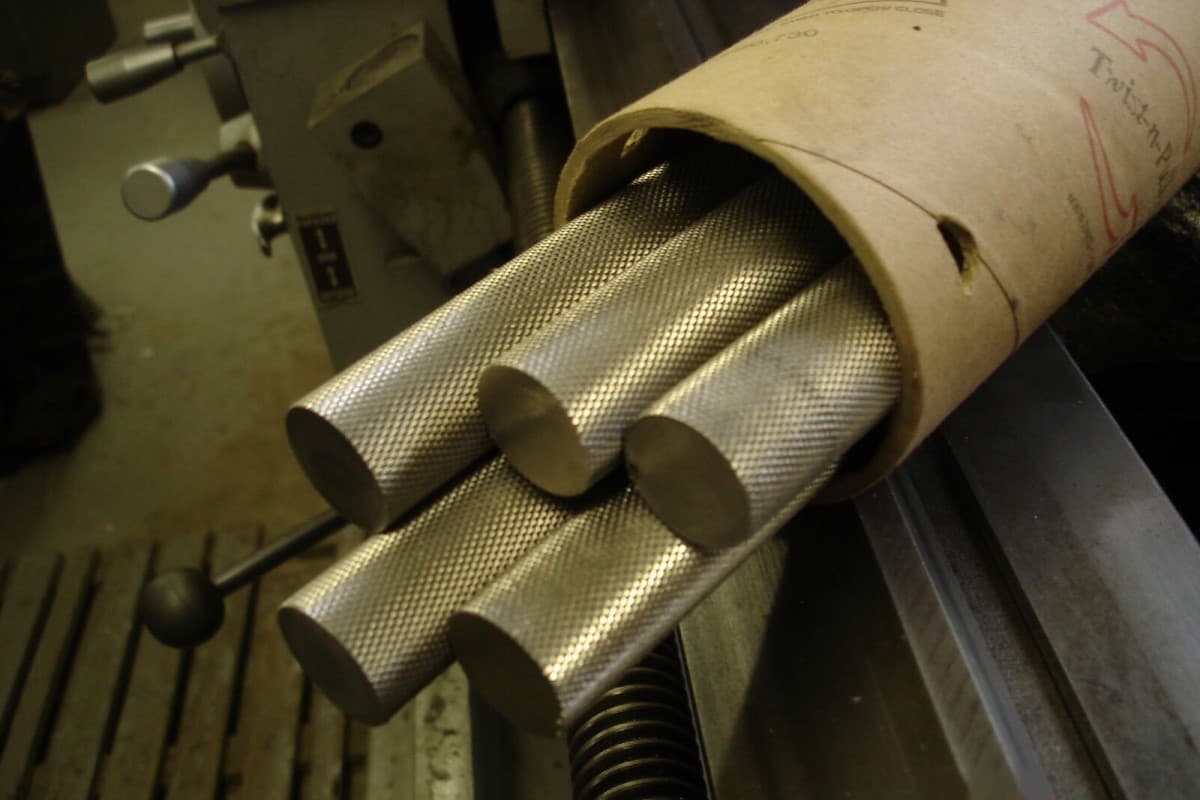  Knurled Steel Bar; Stainless Carbon Types Providing Better Grip 